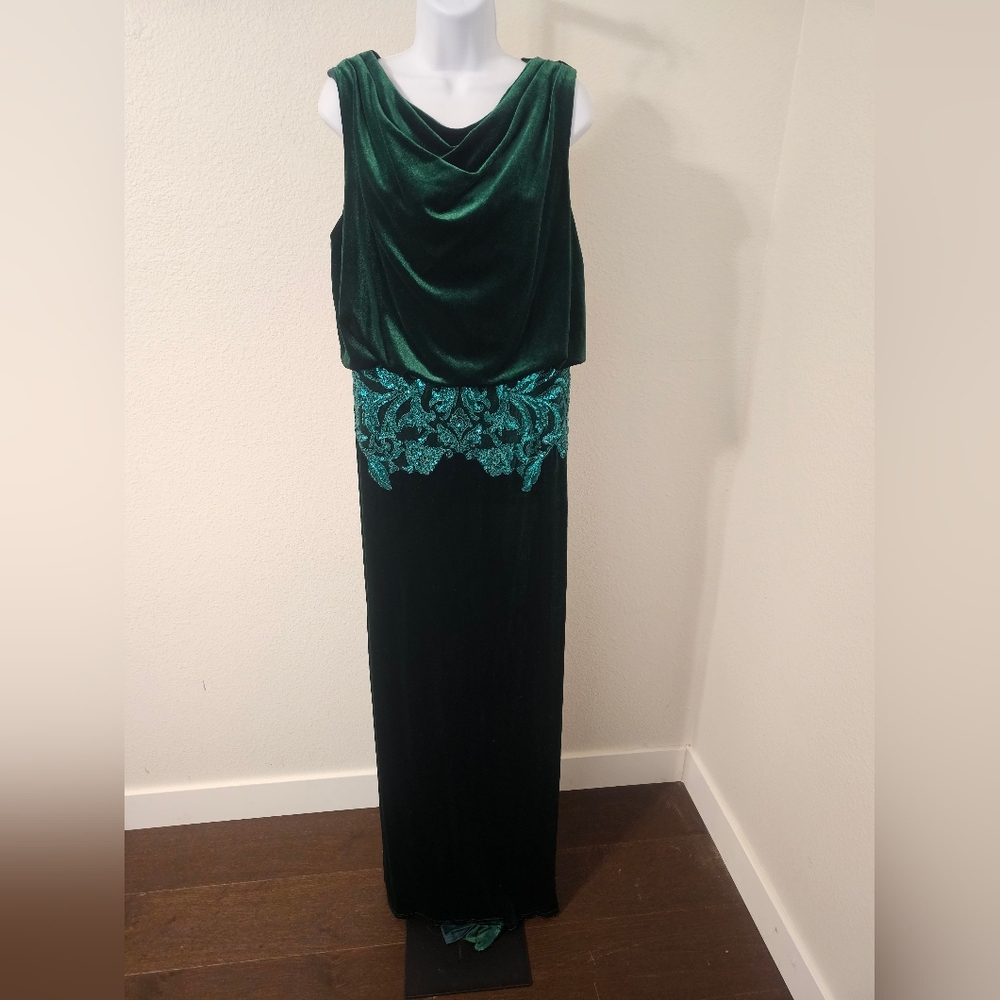 Tadashi Shoji Green Velvet Dress Sz 16